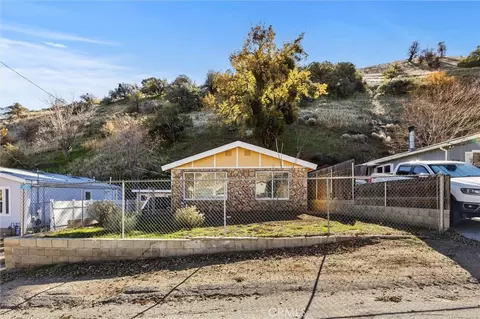 Exterior - 508 South Dr, Lebec, CA 93243 photo 2 of 10