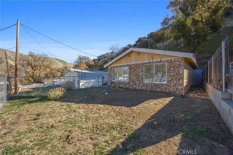 Exterior - 508 South Dr, Lebec, CA 93243 photo 6 of 10