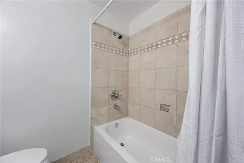Bath - 508 South Dr, Lebec, CA 93243 photo 2 of 3