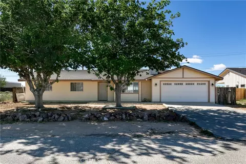 10416 Peach Ave, California City, CA 93505