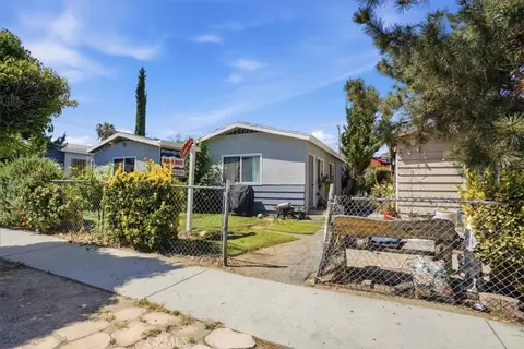 24047 Arch St, Newhall, CA 91321
