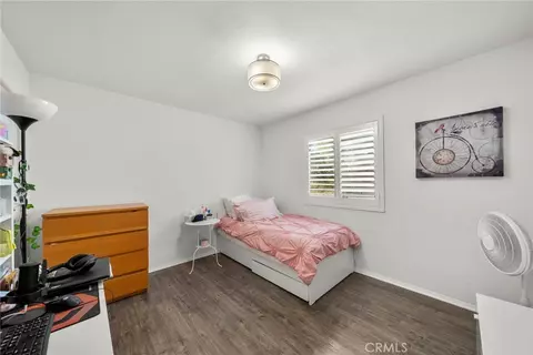 Bedroom - 28341 Willow Ct, Saugus, CA 91350 photo 1 of 6