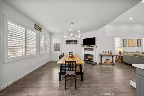 Dining - 28341 Willow Ct, Saugus, CA 91350 photo 2 of 2