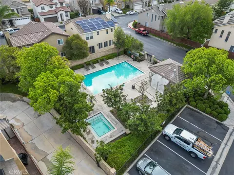 View/Area - 28341 Willow Ct, Saugus, CA 91350 photo 2 of 5