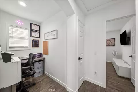 Entry Way - 28341 Willow Ct, Saugus, CA 91350 photo 5 of 5