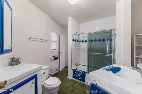 Bath - 17041 Summers Dr, Tehachapi, CA 93561 photo 1 of 1