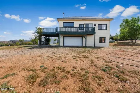 Exterior - 17041 Summers Dr, Tehachapi, CA 93561 photo 10 of 14