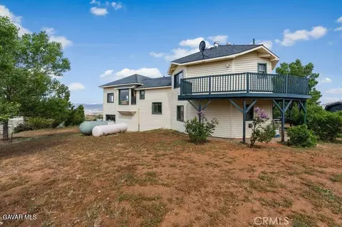 Exterior - 17041 Summers Dr, Tehachapi, CA 93561 photo 8 of 14