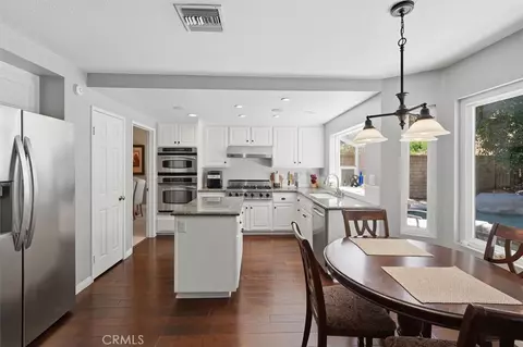 Kitchen - 22138 Copper Hl, Saugus, CA 91350 photo 2 of 5