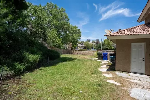 Exterior - 22138 Copper Hl, Saugus, CA 91350 photo 6 of 9