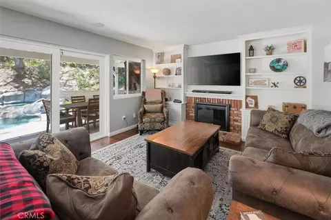 Living - 22138 Copper Hl, Saugus, CA 91350 photo 4 of 4