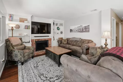 Living - 22138 Copper Hl, Saugus, CA 91350 photo 3 of 4