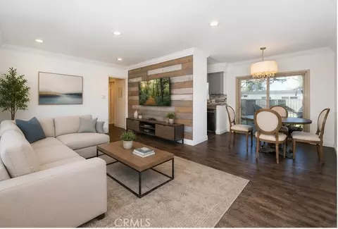 6041 Fountain Park St #9, Woodland Hills, CA 91367