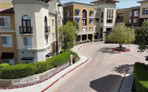 24595 Town Center Dr #3105, Valencia, CA 91355
