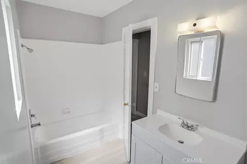 Bath - 24047 Arch, Newhall, CA 91321 photo 1 of 1