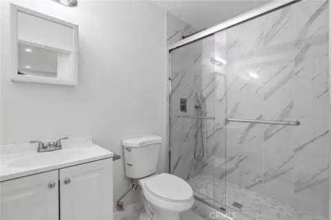 Bath - 10012 Plainview Ave, Tujunga, CA 91042 photo 4 of 5