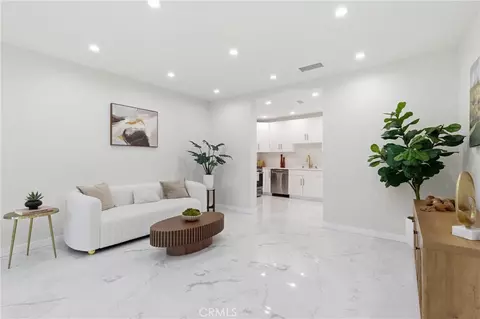Living - 10012 Plainview Ave, Tujunga, CA 91042 photo 1 of 5