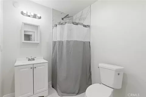 Bath - 10012 Plainview Ave, Tujunga, CA 91042 photo 5 of 5