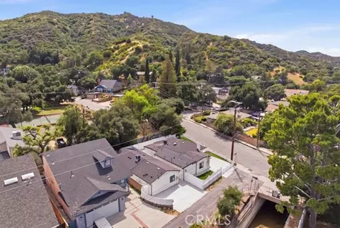 View/Area - 10012 Plainview Ave, Tujunga, CA 91042 photo 1 of 4