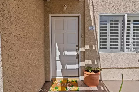 4558 Willis #103, Sherman Oaks, CA 91403