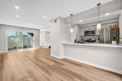 28835 Conejo View Dr, Agoura Hills, CA 91301