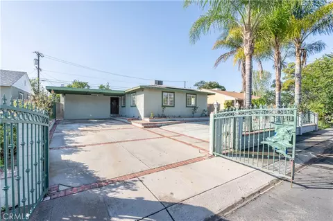 8855 Tyrone Ave, Panorama City, CA 91402