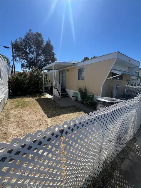 1717 E Ave I #31, Lancaster, CA 93535