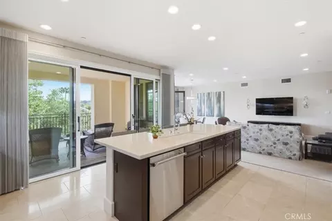 23500 Park Sorrento #D44, Calabasas, CA 91302