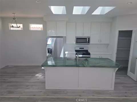 432 S Harbor Blvd #1010, Santa Ana, CA 92704