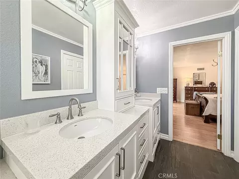 Bath - 984 Oakmont Ct, Simi Valley, CA 93065 photo 8 of 11