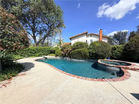 Exterior - 984 Oakmont Ct, Simi Valley, CA 93065 photo 6 of 26