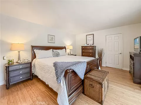 Bedroom - 984 Oakmont Ct, Simi Valley, CA 93065 photo 7 of 8