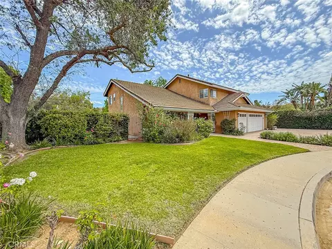 Exterior - 984 Oakmont Ct, Simi Valley, CA 93065 photo 1 of 26