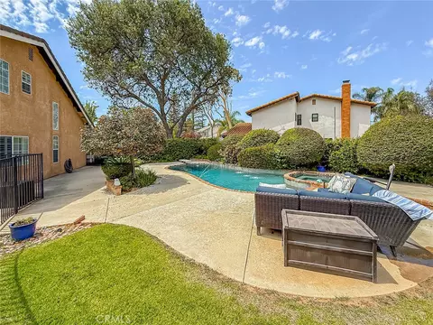 Exterior - 984 Oakmont Ct, Simi Valley, CA 93065 photo 24 of 26