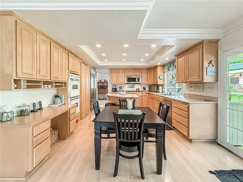 Kitchen - 984 Oakmont Ct, Simi Valley, CA 93065 photo 1 of 5