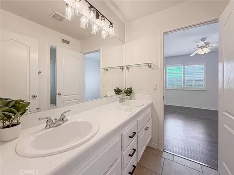Bath - 2548 Rudolph, Simi Valley, CA 93065 photo 4 of 11