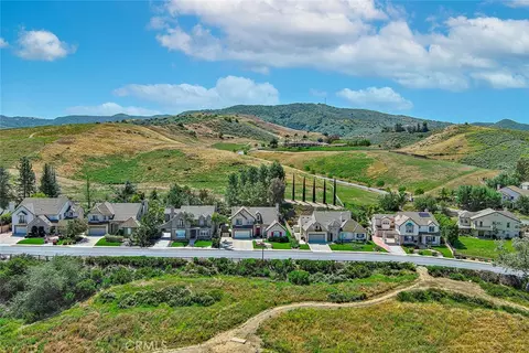 View/Area - 2548 Rudolph, Simi Valley, CA 93065 photo 3 of 8