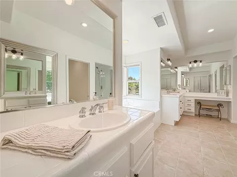 Bath - 2548 Rudolph, Simi Valley, CA 93065 photo 9 of 11