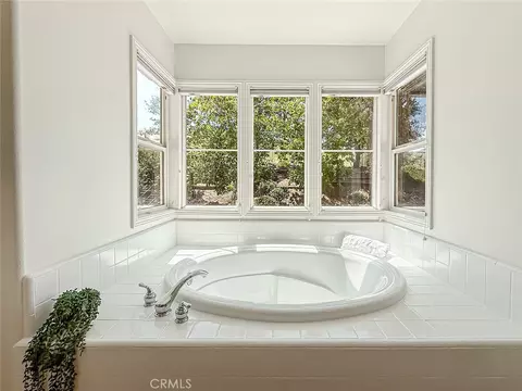 Bath - 2548 Rudolph, Simi Valley, CA 93065 photo 8 of 11