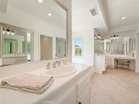Bath - 2548 Rudolph, Simi Valley, CA 93065 photo 9 of 11