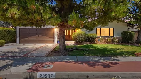 23507 Sylvan, Woodland Hills, CA 91367
