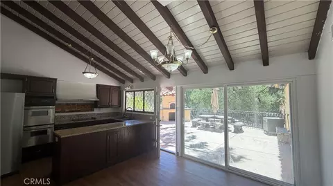 736 Crater Oak Dr, Calabasas, CA 91302