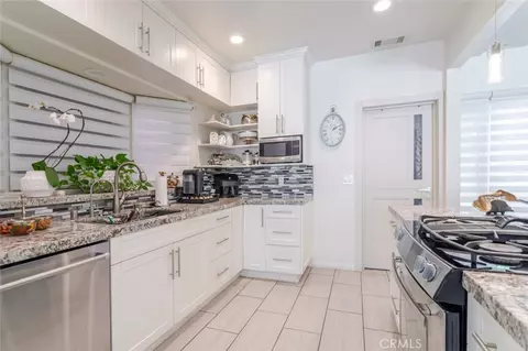 Kitchen - 7284 Saint Estaban St, Tujunga, CA 91042 photo 3 of 5