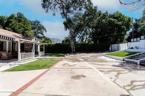 Exterior - 7284 Saint Estaban St, Tujunga, CA 91042 photo 5 of 9