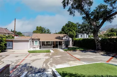 Exterior - 7284 Saint Estaban St, Tujunga, CA 91042 photo 2 of 9