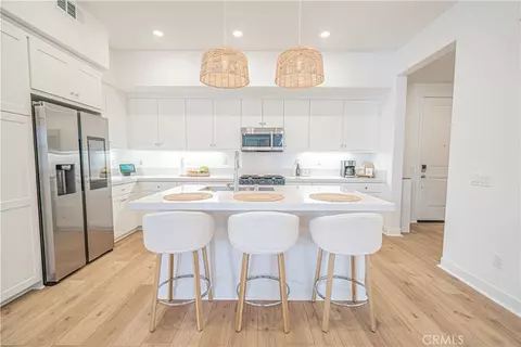27212 Diamond Peak Ln #203, Valencia, CA 91381