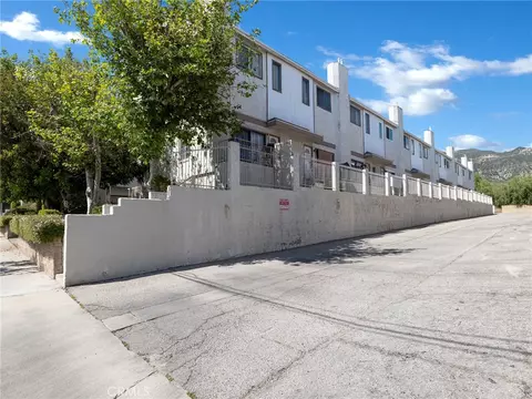 14291 Foothill Blvd #9, Sylmar, CA 91342