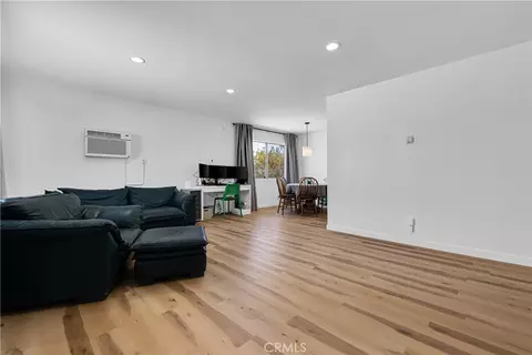 Living - 7100 Cholla Ave, Yucca Valley, CA 92284 photo 1 of 3