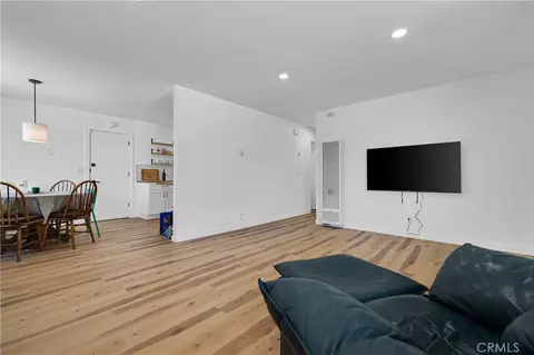 Living - 7100 Cholla Ave, Yucca Valley, CA 92284 photo 3 of 3