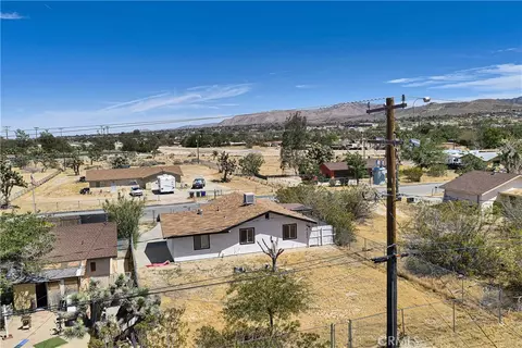 View/Area - 7100 Cholla Ave, Yucca Valley, CA 92284 photo 5 of 10